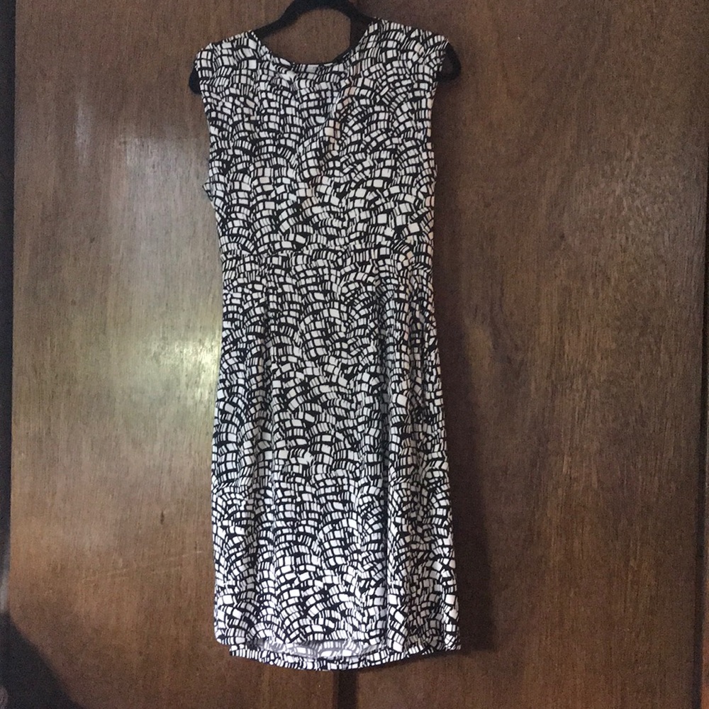 Dress - Picture 3 of 5